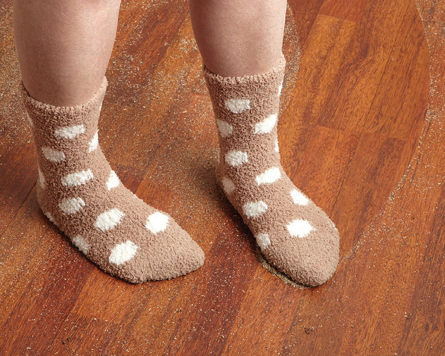 MICROFIBER DUSTING SOCKS, BEIGE W/DOTS, 1/PAIR