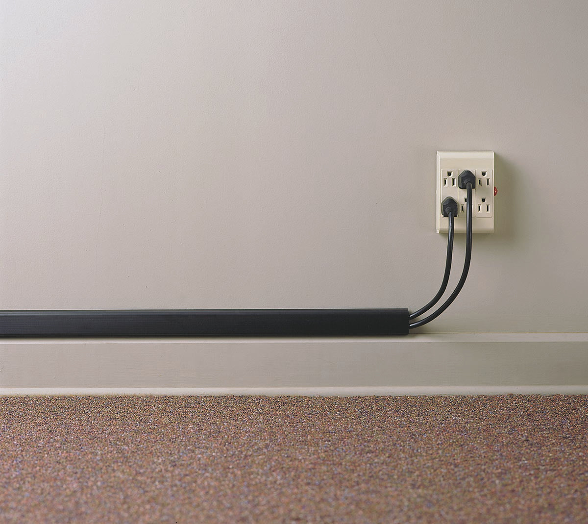 1" CHANNEL, LOCKING-LATCH, 48", BLACK